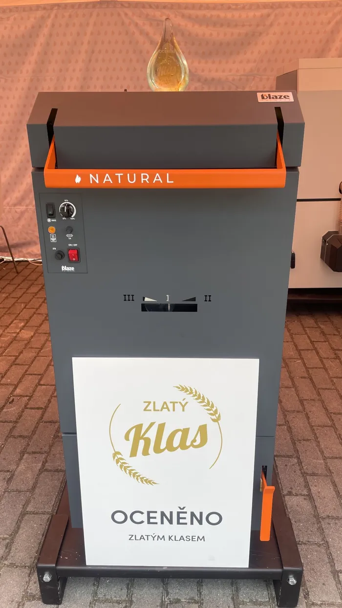 Kotel na dřevo BLAZE NATURAL PLUS oceněný v soutěži Zlatý klas 2023